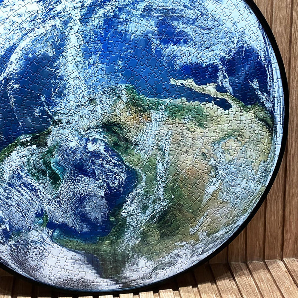 1000 Piece Round Jigsaw - Earth