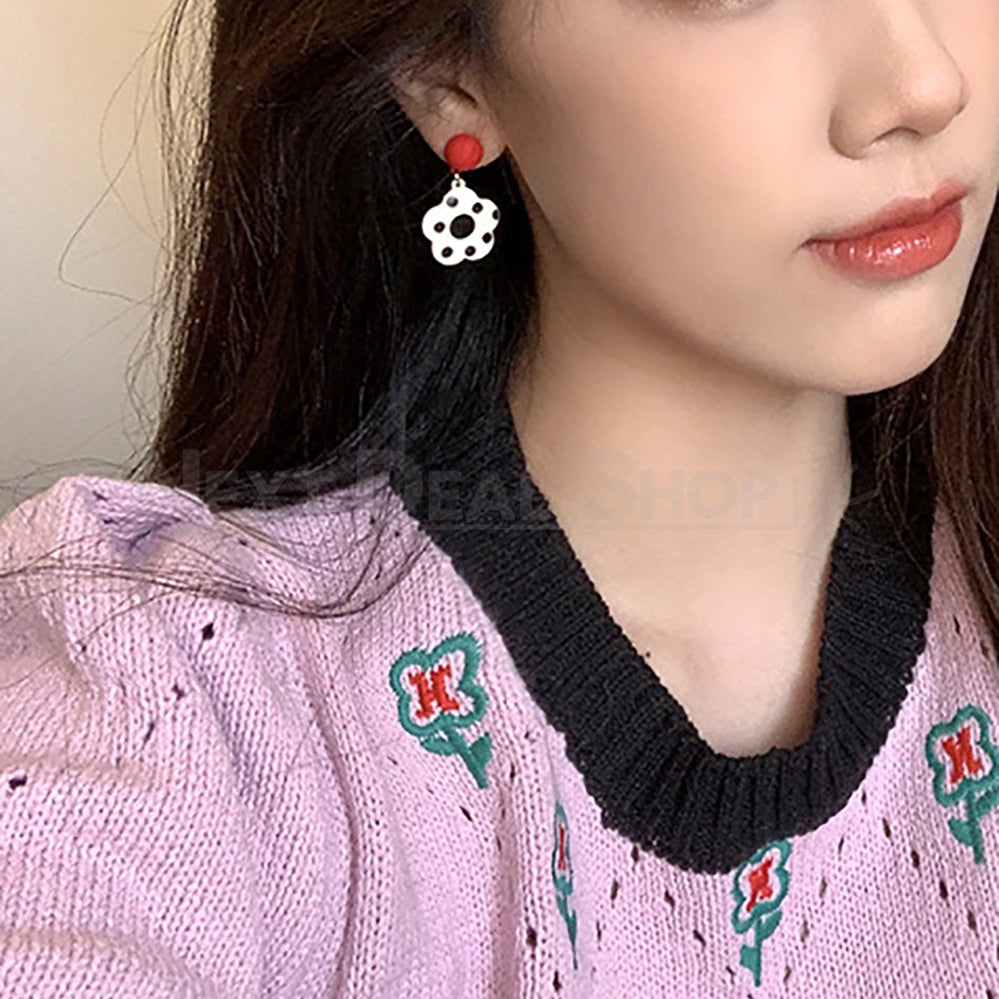 Retro Flower Drop Earrings