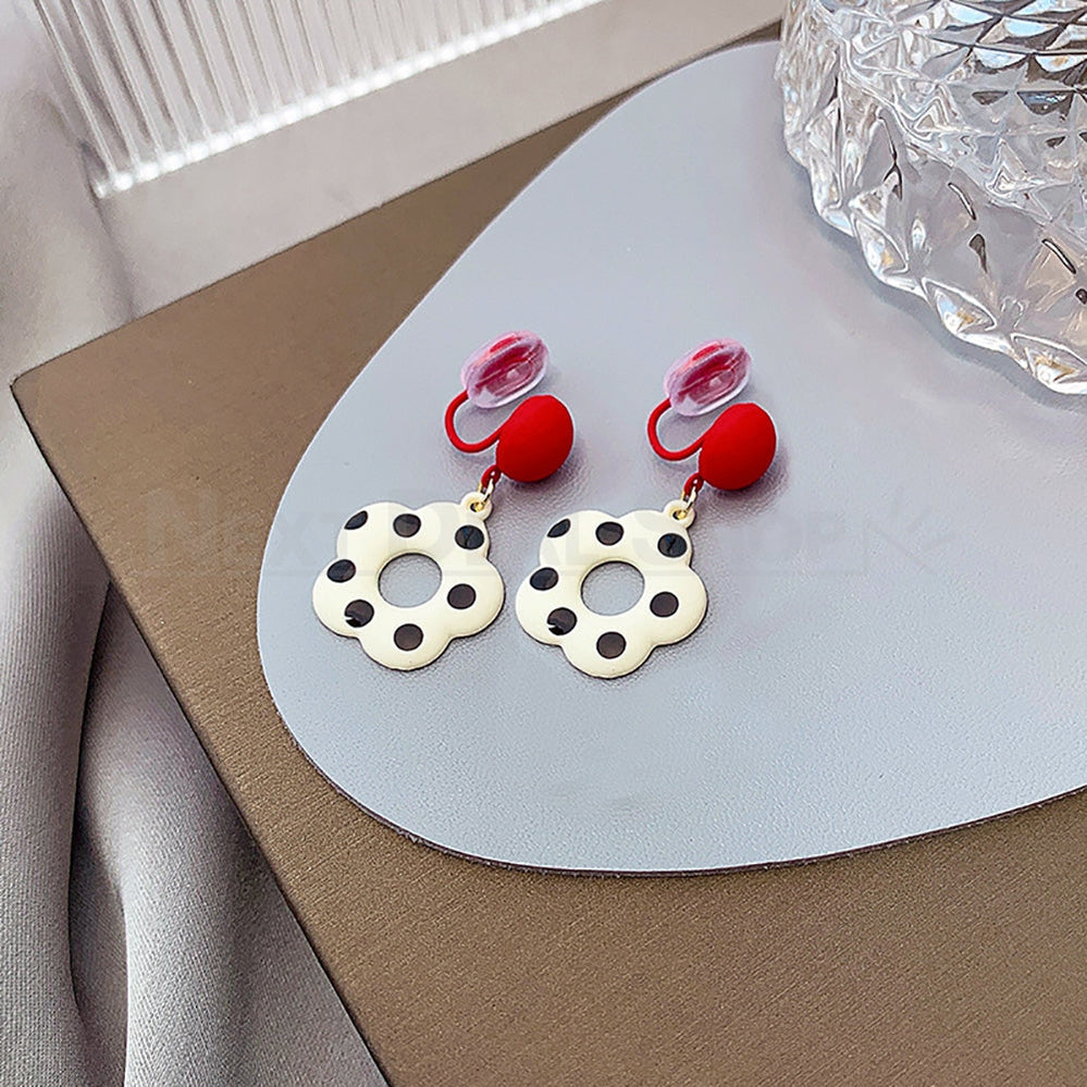 Retro Flower Drop Earrings